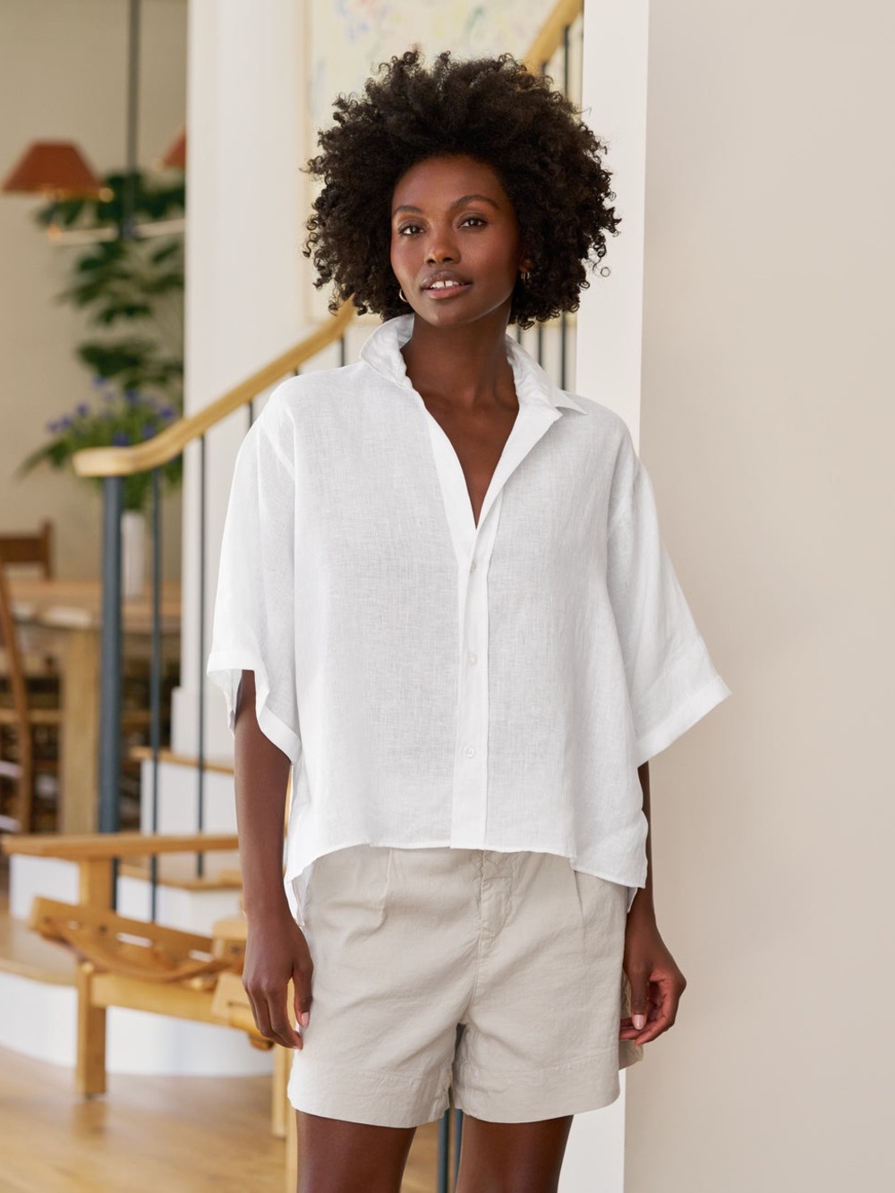 Frank & Eileen “Rosie” White Relaxed Short-Sleeve Linen Button-Down
